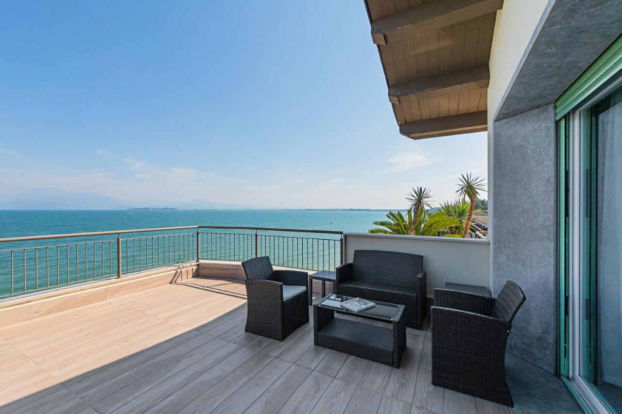 דסנזאנו דל גארדה Residenza Miralago By Wonderful Italy מראה חיצוני תמונה