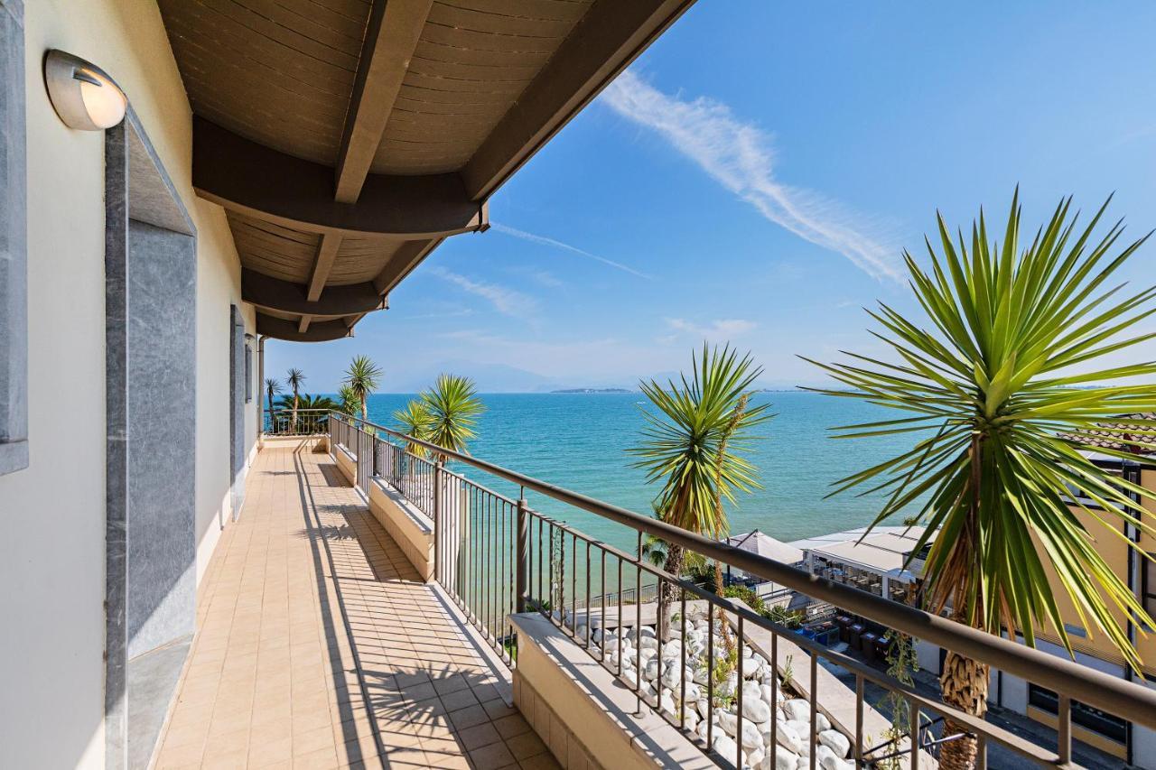 דסנזאנו דל גארדה Residenza Miralago By Wonderful Italy מראה חיצוני תמונה