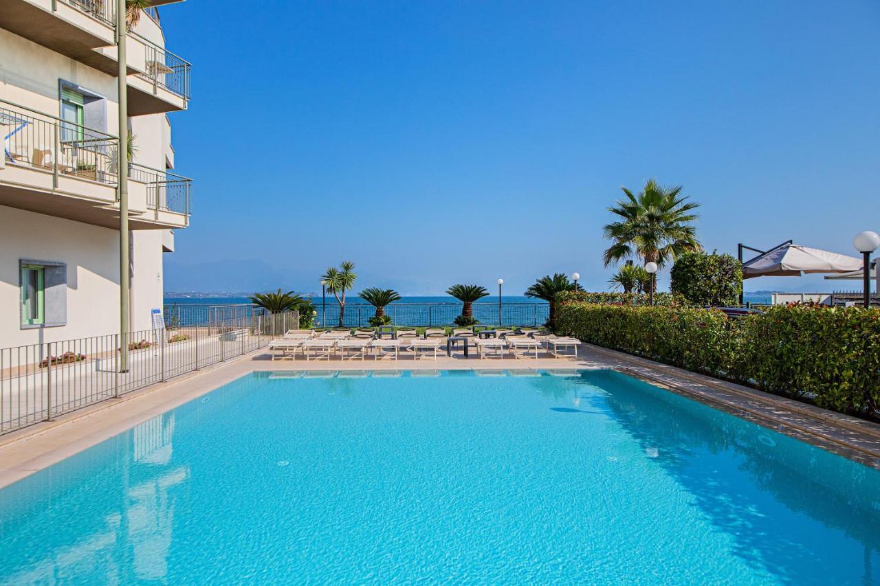 דסנזאנו דל גארדה Residenza Miralago By Wonderful Italy מראה חיצוני תמונה