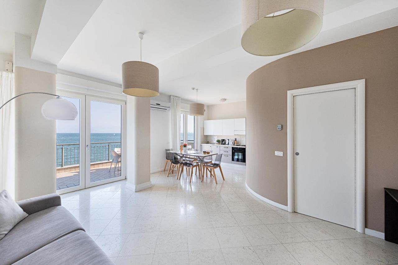 דסנזאנו דל גארדה Residenza Miralago By Wonderful Italy מראה חיצוני תמונה