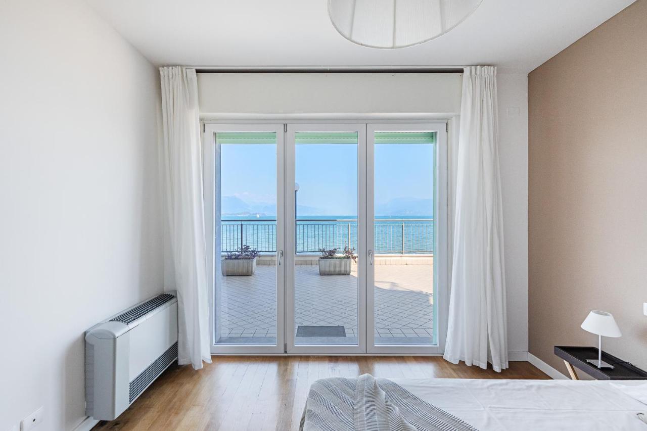 דסנזאנו דל גארדה Residenza Miralago By Wonderful Italy מראה חיצוני תמונה