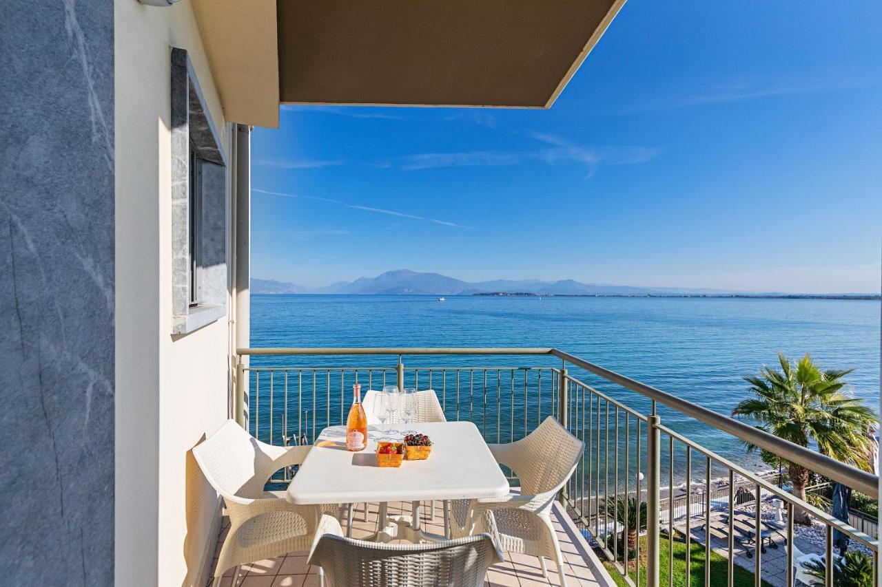 דסנזאנו דל גארדה Residenza Miralago By Wonderful Italy מראה חיצוני תמונה