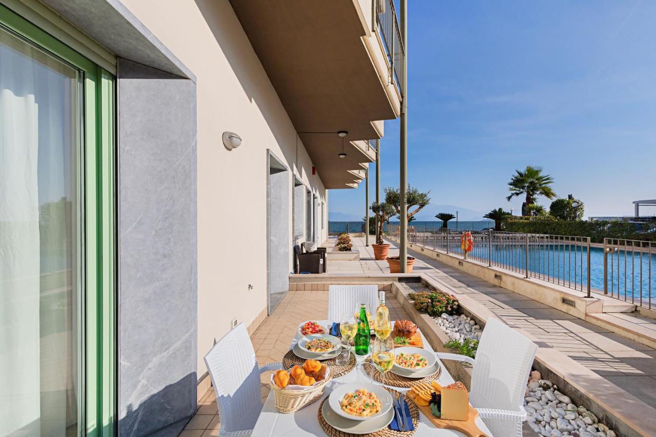 דסנזאנו דל גארדה Residenza Miralago By Wonderful Italy מראה חיצוני תמונה