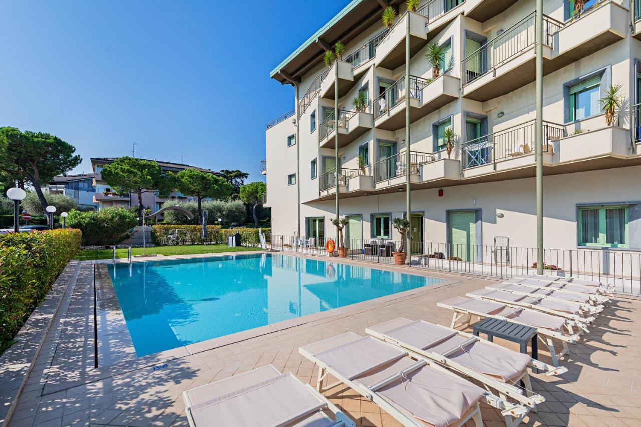 דסנזאנו דל גארדה Residenza Miralago By Wonderful Italy מראה חיצוני תמונה
