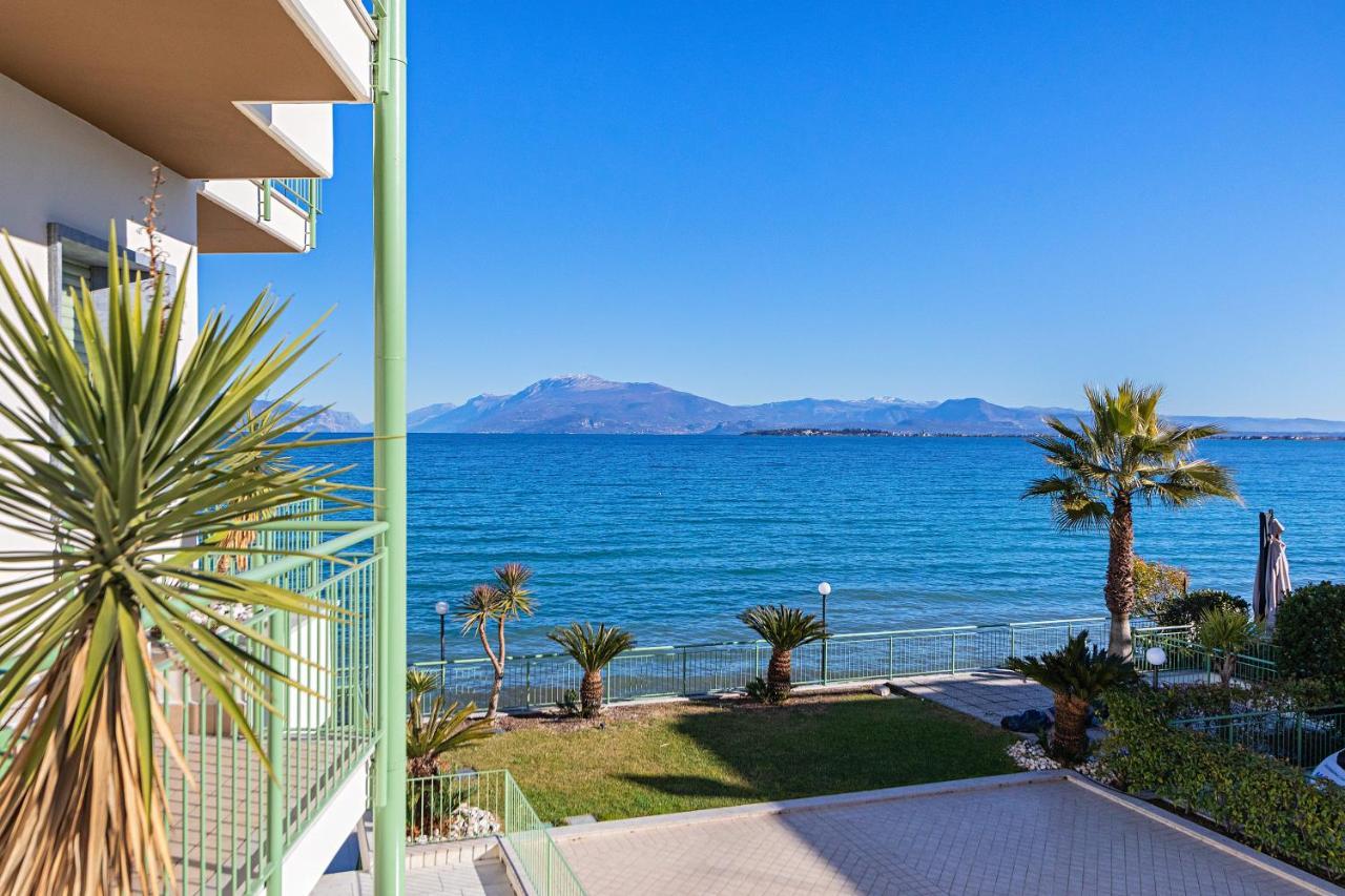 דסנזאנו דל גארדה Residenza Miralago By Wonderful Italy מראה חיצוני תמונה