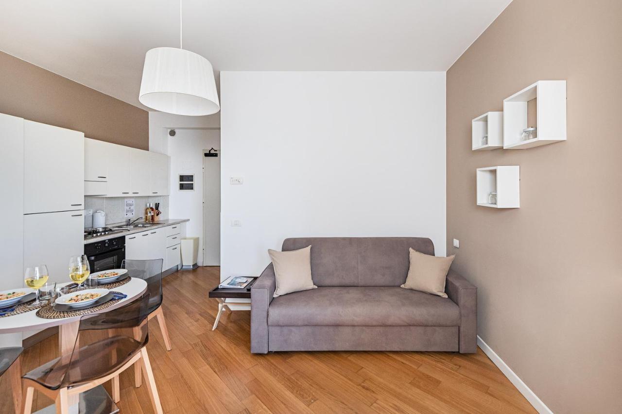 דסנזאנו דל גארדה Residenza Miralago By Wonderful Italy מראה חיצוני תמונה